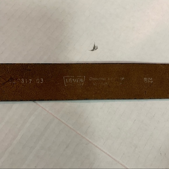 Levi’s leather belt - Picture 3 of 4